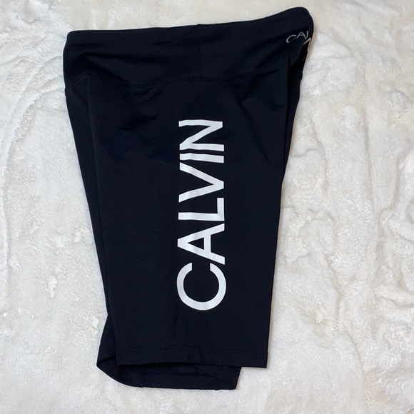 3 PC CALVIN KLEIN SET Quater Sleeve Top + Hoodie + Logo Shorts MEDIUM - Picture 5 of 16